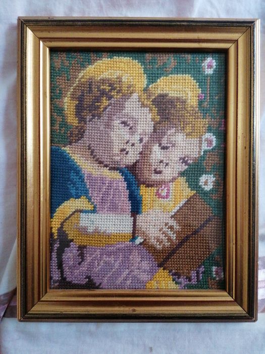 Vând goblenuri lucrate manual