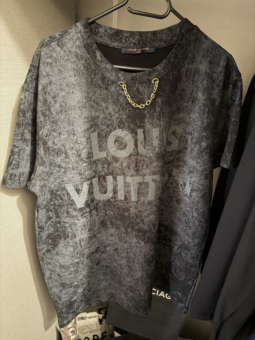 Тениски- balensiaga i Luis vuitton