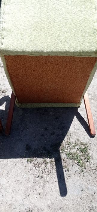 Кресло рэтро два ,в хорошем состоянии,