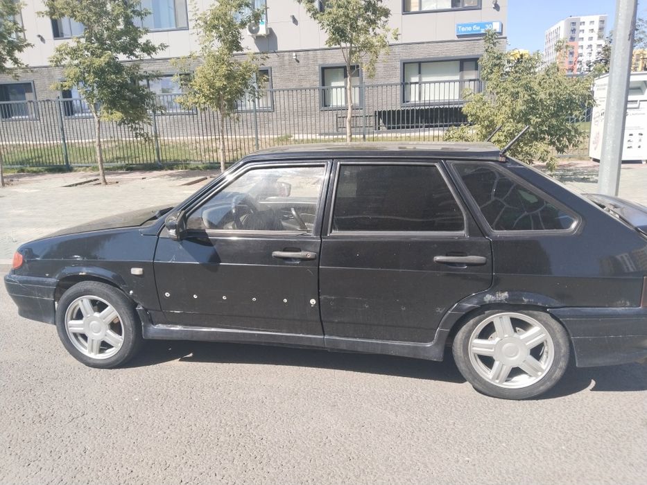 Автомобиль ВАЗ 2114