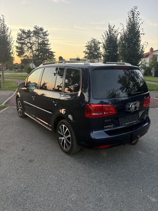 VOLKSWAGEN Touran 2012 — imagine 4