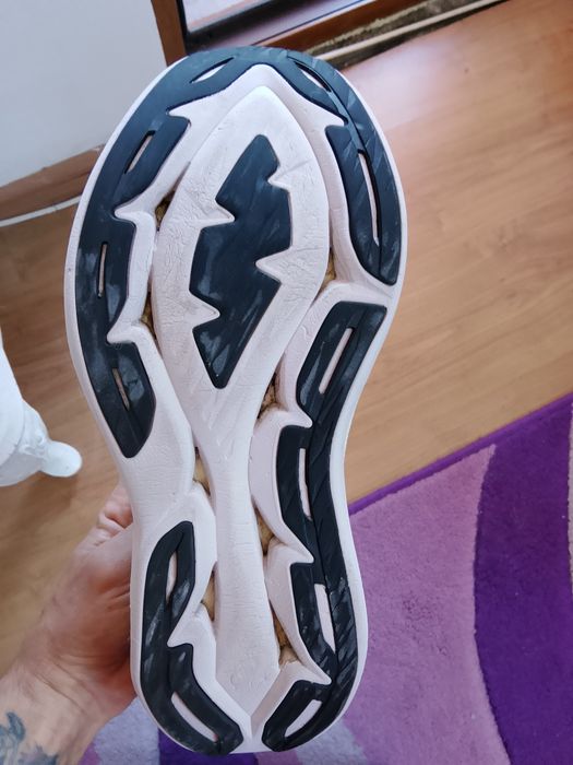 ASICS Superblast 1.     46