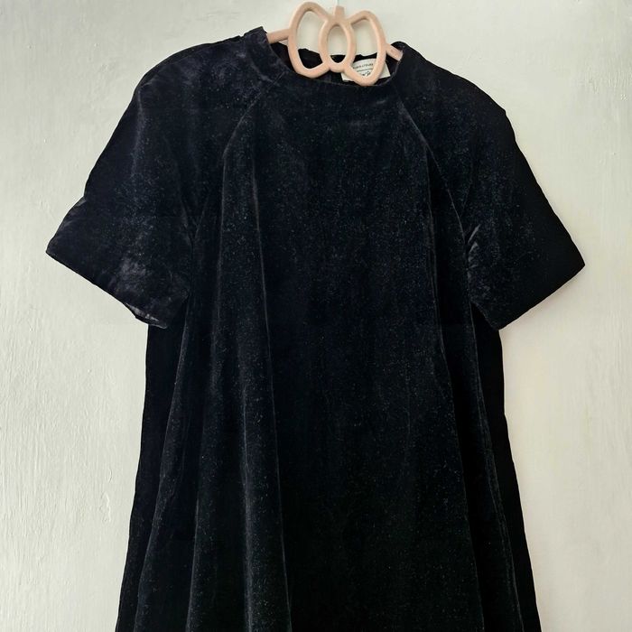 Rochie neagra catifelata & Other Stories