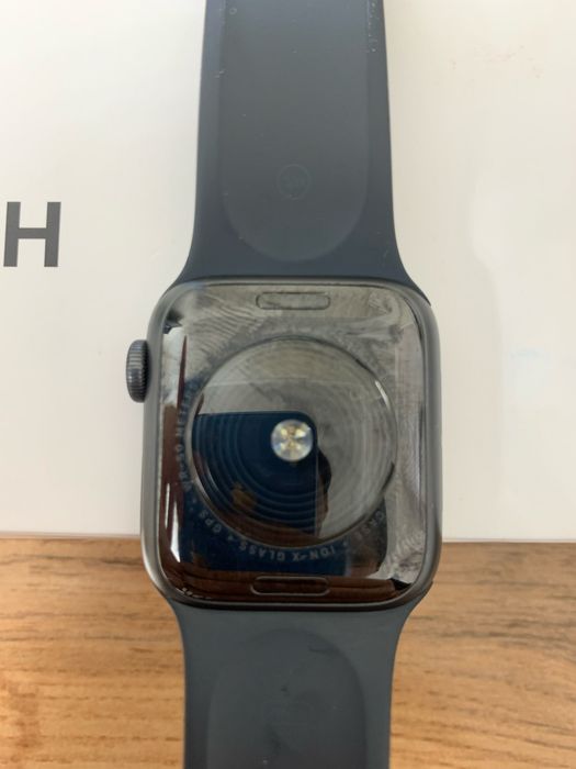 Apple Watch SE 2 — 40 мм