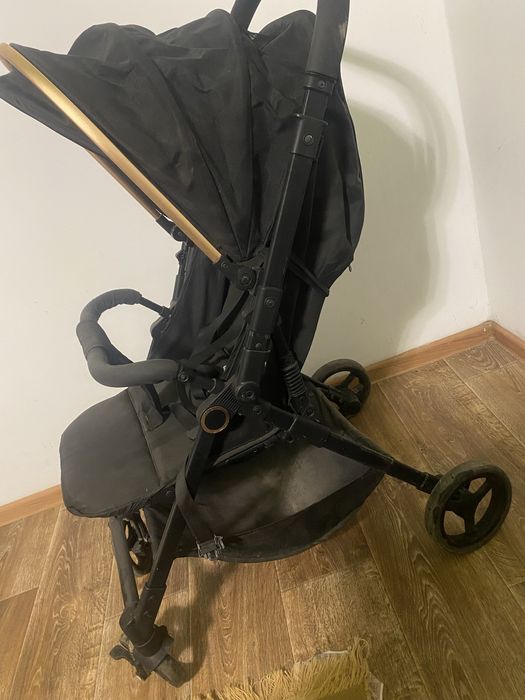 Коляска детская состояние хорошее