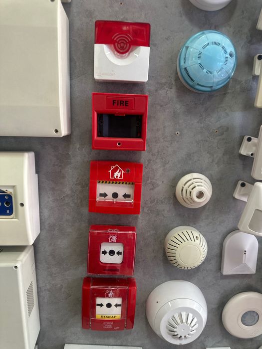 Мигалка Жилет светоотражающие столбик конусы пожарные товары есть