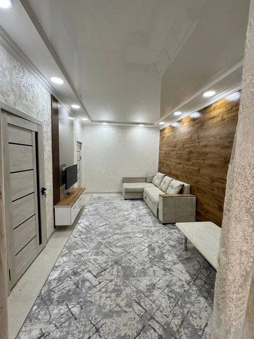 Chilonzor 10 kvartl novza metroga 500 metr 2 xona