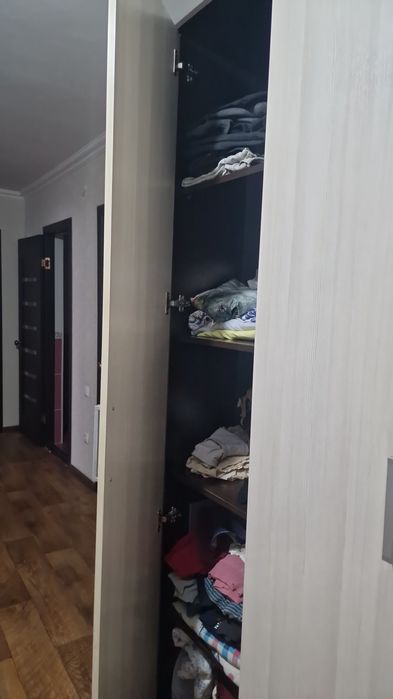 Продам шкафы для одежды