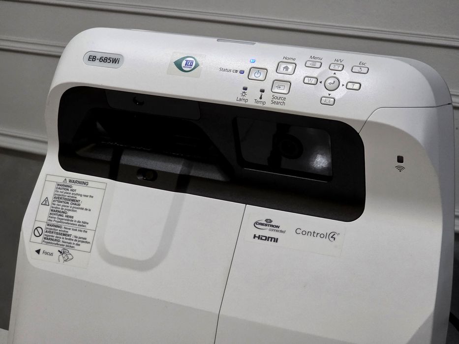 Videoproiector EPSON EB-685Wi, ultra short throw,HDMI, 3500 lumeni,LAN