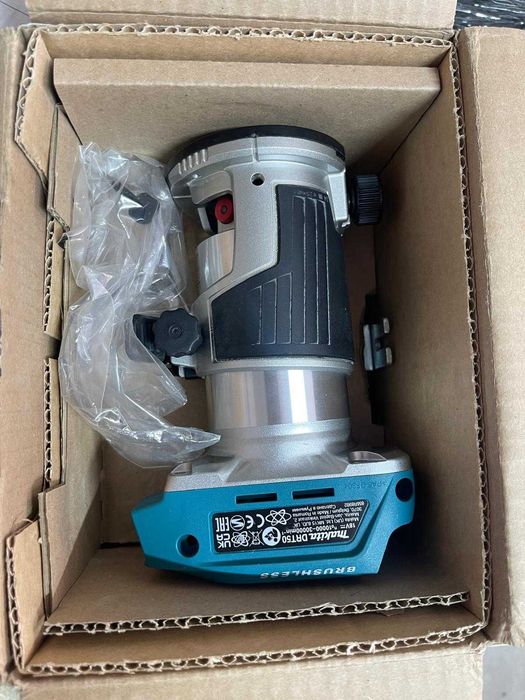 Masina de frezat pe acumulator  Makita DRT50Z 18V fara baterie si incarcator - pentru piese sau reparare