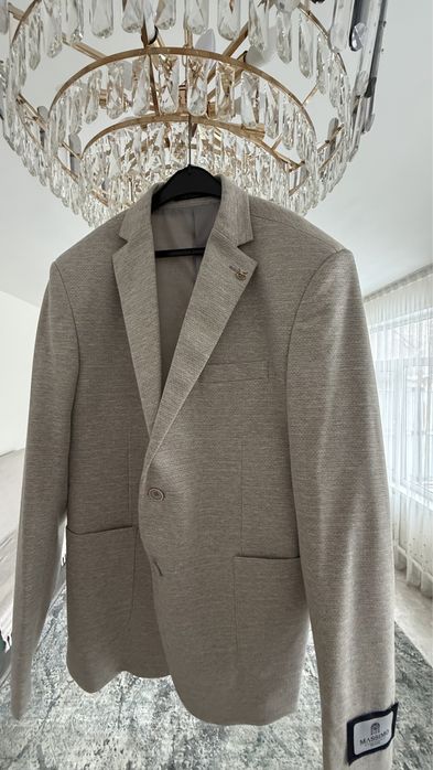 Новый костюм с брюками