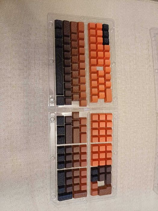 Продавам custom keycaps!