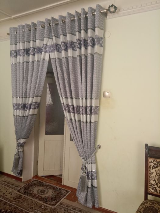 Пардалар бор 2та ойнага 1.5х1.5 и 1 та ешикка