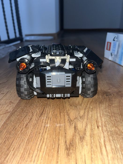 (25% OFF)LEGO Batmobile controlat prin bluetooth 76112