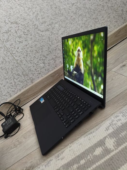 ASUS i3-1215U 8GB SSD 256GB