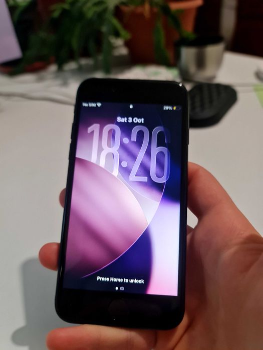 Iphone SE3 2022 (93% baterie, stare impecabila)