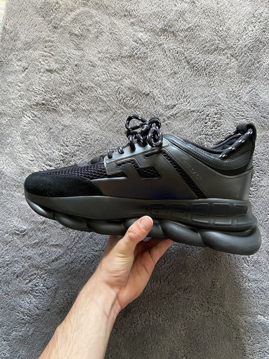 Versace chain reaction