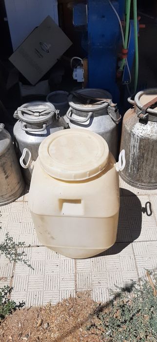 Фляги алюминиевые и пластиковые
