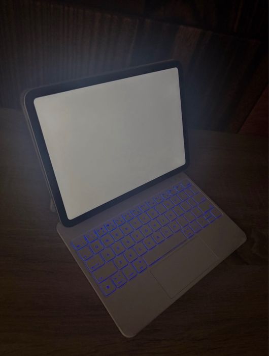 Ipad 10th gen - 64GB гаранция, клавиатура и писалка
