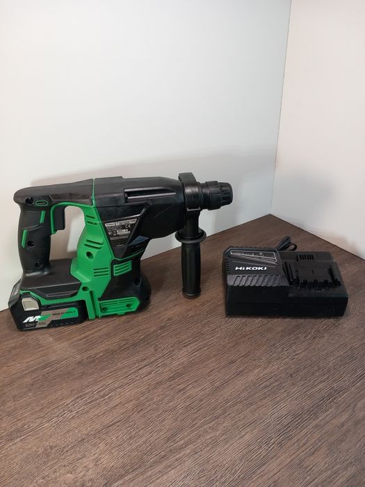 Vând rotopercutor Hikoki