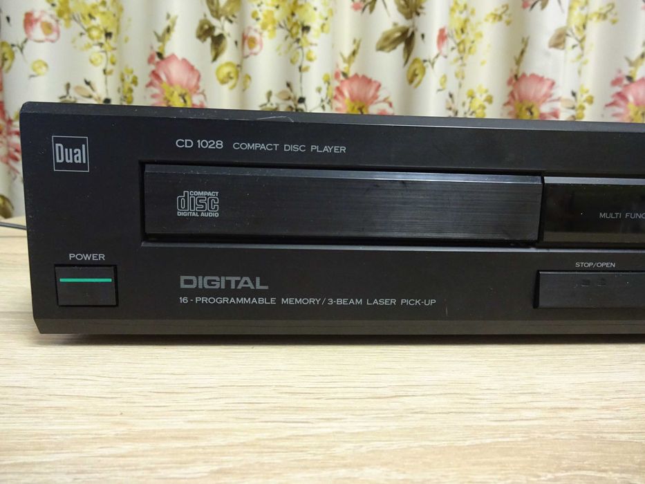 CD deck Dual CD-1028