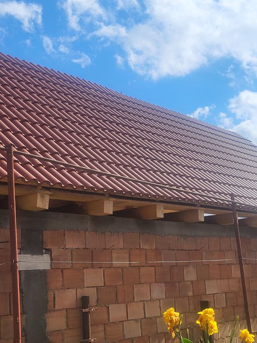 Servicii Profesionale pentru Acoperișuri, Mansardări și Izolații