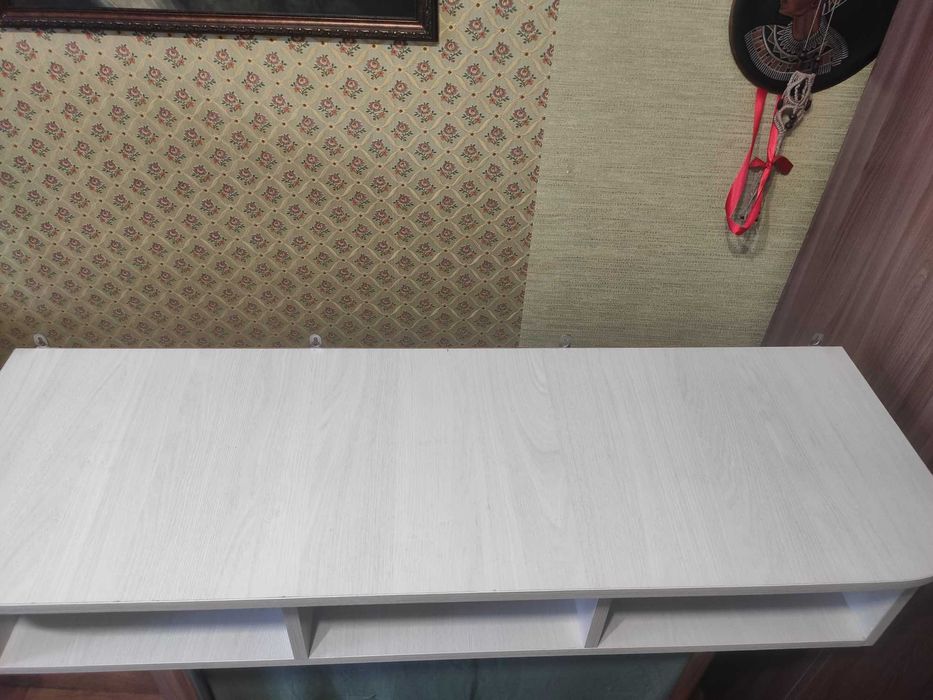 Продам навесную консоль