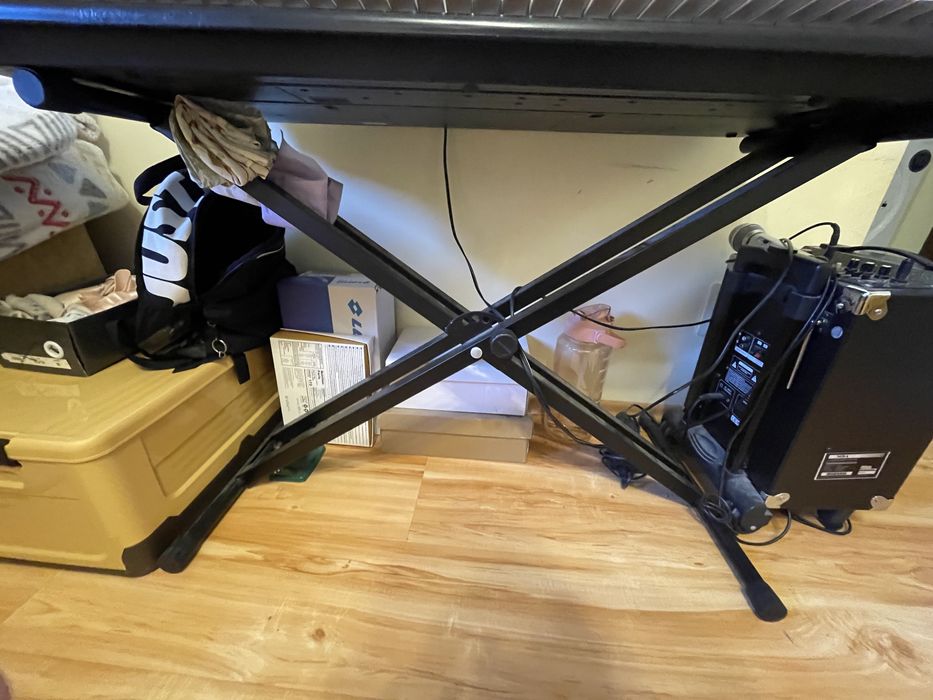 Синтезато YAMAHA PSR-S500+стойка+калъф