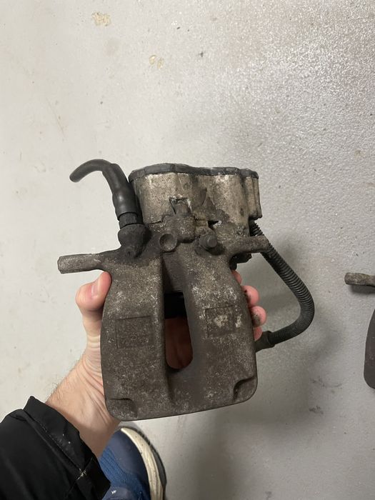 Etrier complet cu motoras spate Audi A8 D3 stanga dreapta