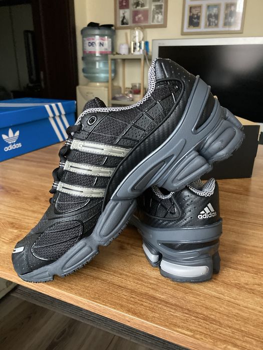 Оригинални унисекс маратонки Adidas Ozweego Pro