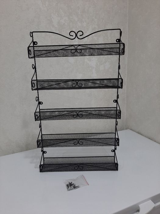 продаю полку для цветов и для ванн