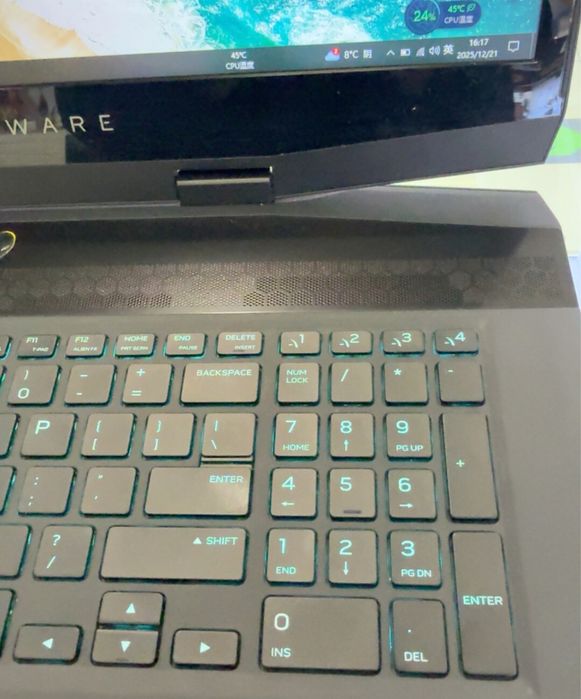 Alienware M17 R1 2019 год