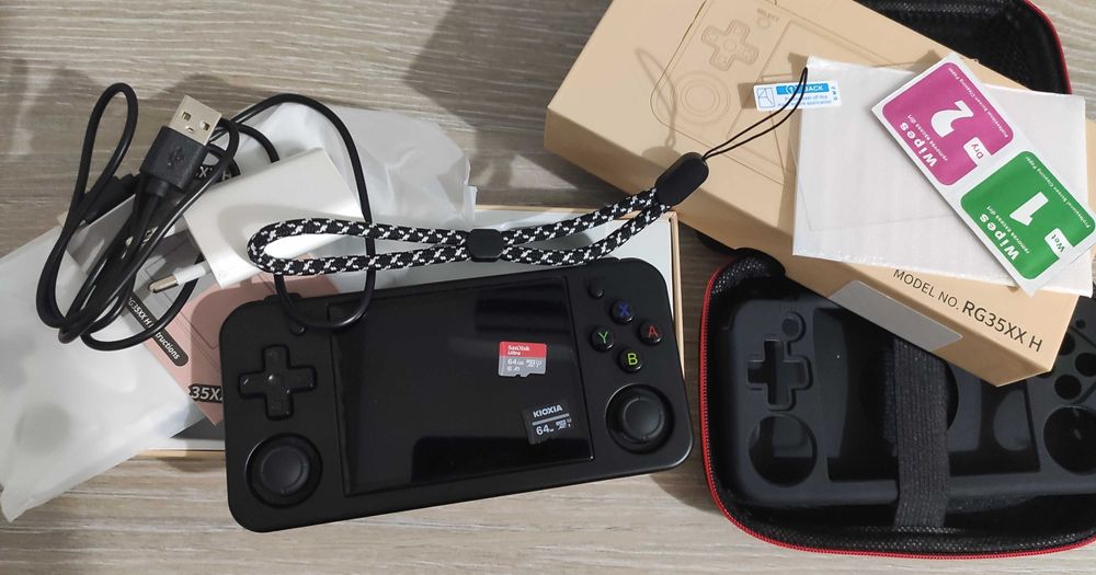 Ретро конзола RG35XXH