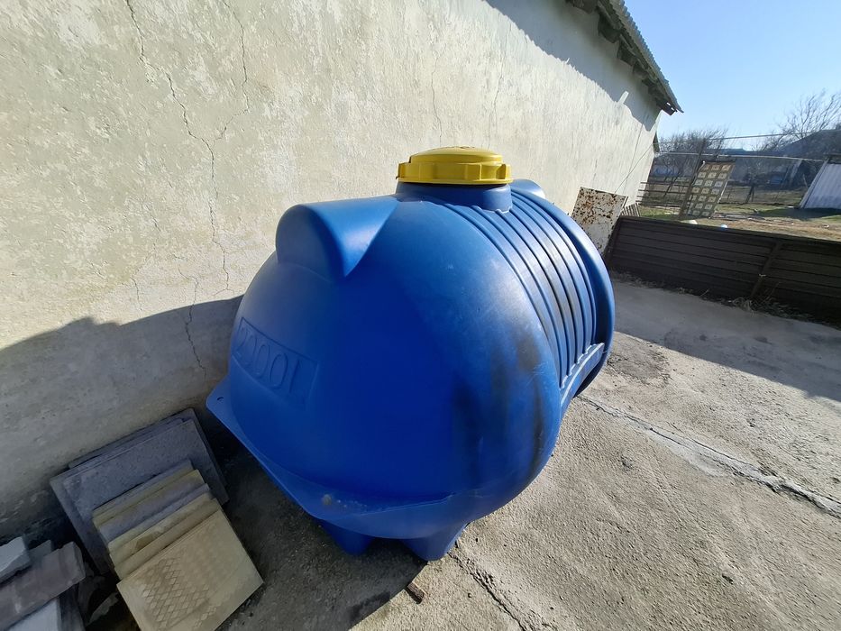 Пластиковая ёмкость 2000 литров