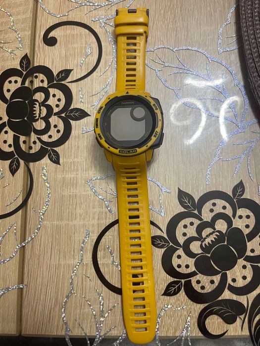 Часовник Garmin Instinct Solar
