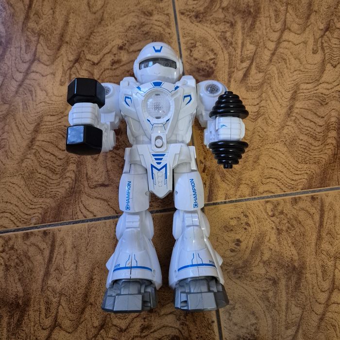 Робот за малките деца.