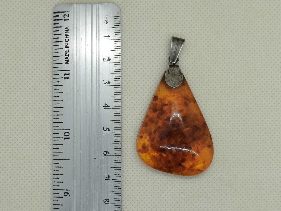 Pandantiv Monumental Polonia – Argint 835 & Chihlimbar Fațetat