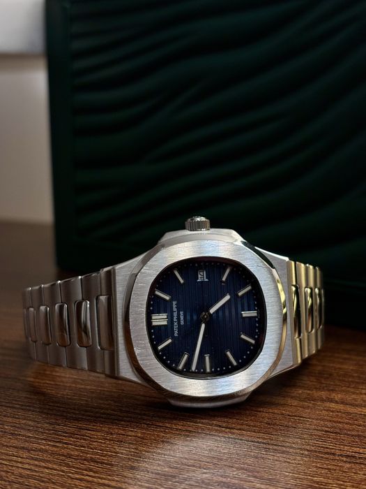 Ceas Patek Philippe Nautilus Cadran Albastru – Cu Defect / Preț Redus