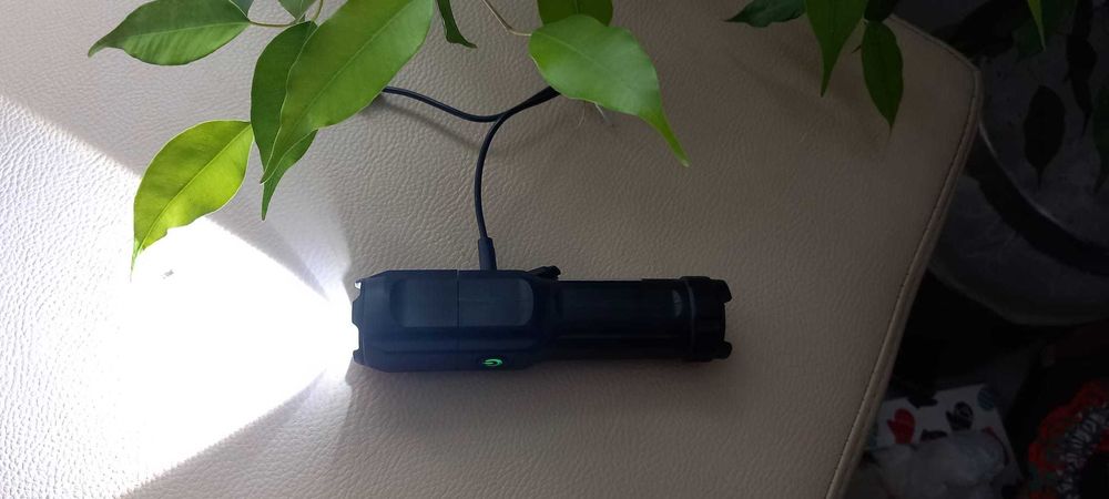 Lanterna incarcabila USB drumetie, camping