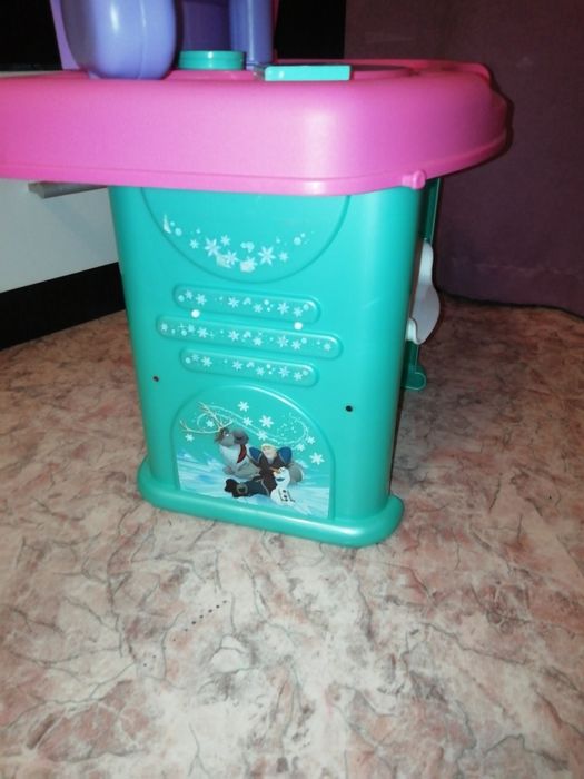 Продам зеркало для девочки