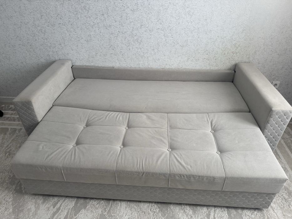 Продам диван почти новый