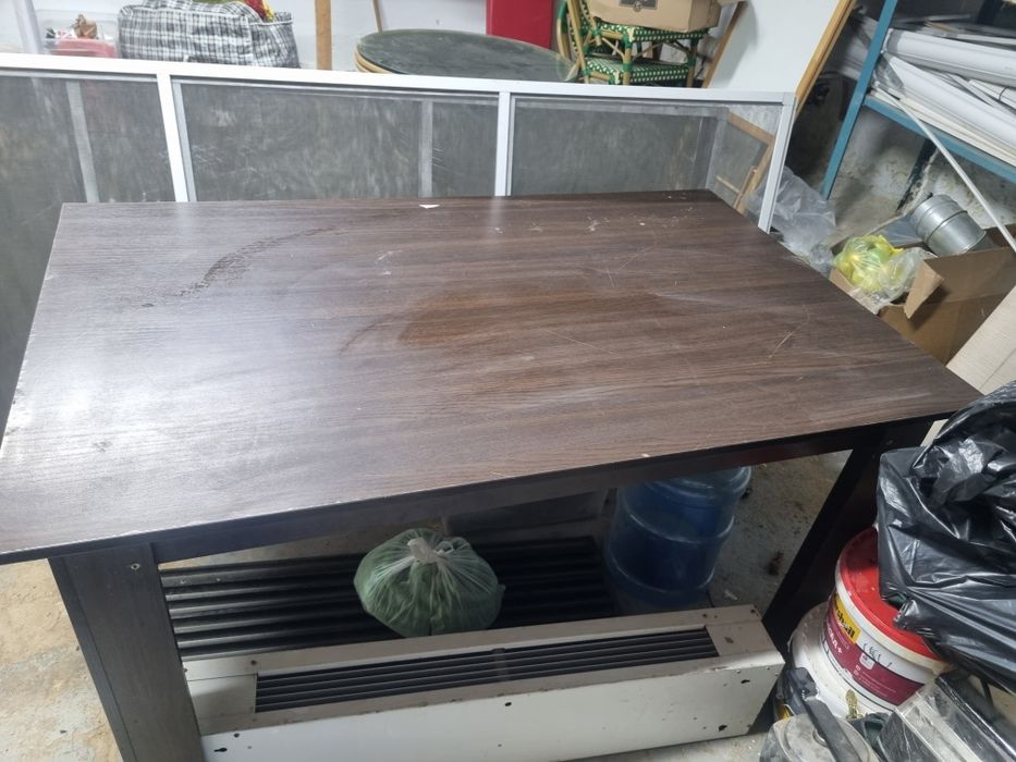 Продам стол обеденный