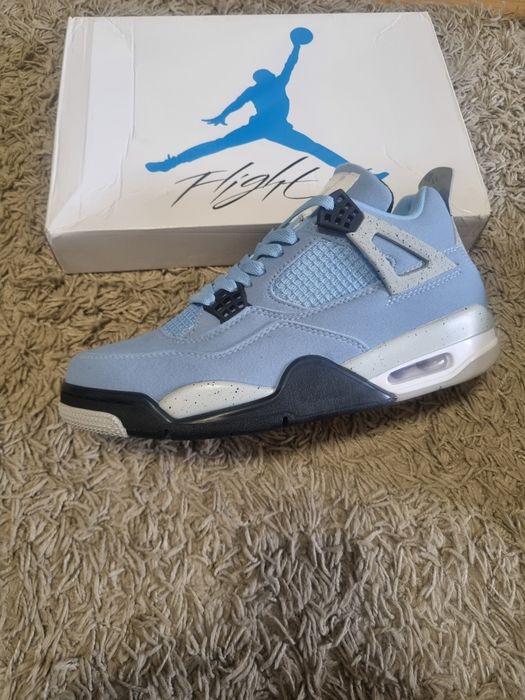 Jordan 4 University Blue