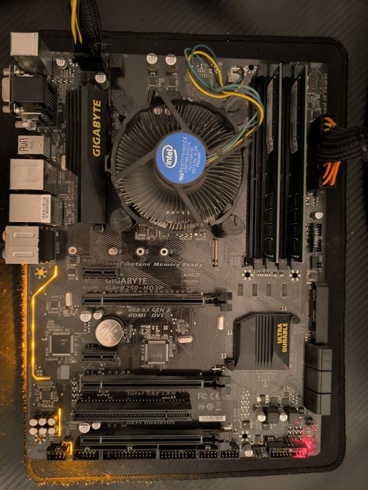 Дъно gigabyte- b250-hd3p