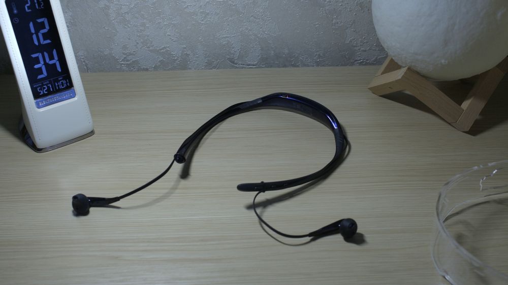 Наушники Samsung Level U