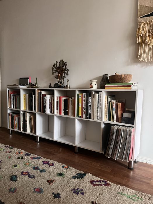 Кастомная книжная полка