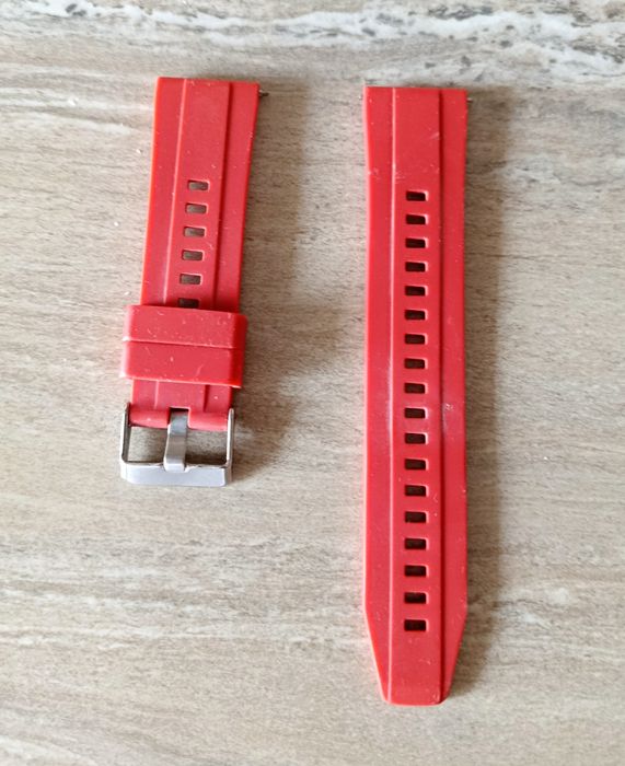 Нови червена и зелена силиконови каишки 22 мм за часовник