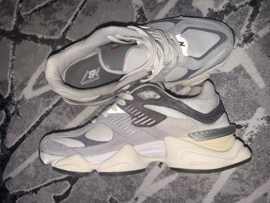 New Balance 9060