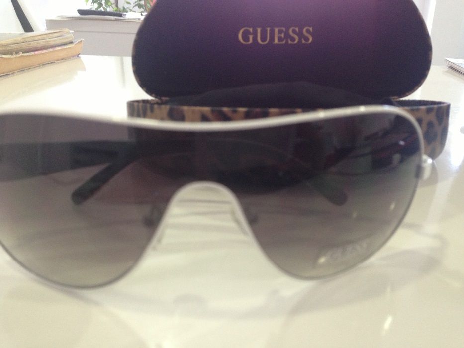 Нови оригинални очила на Guess