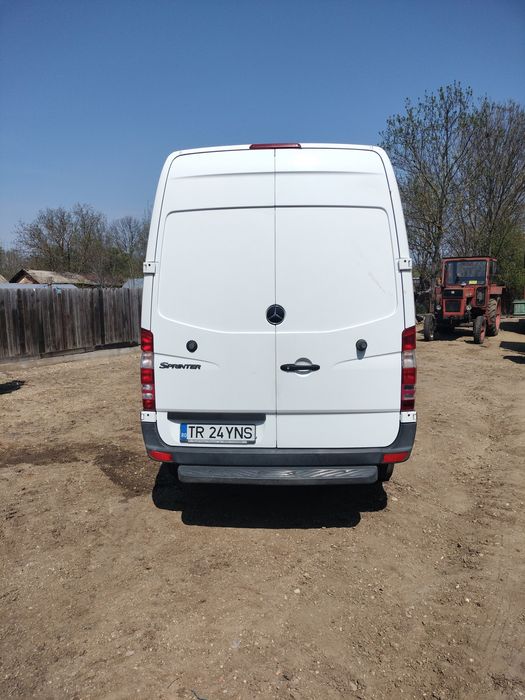 Vând Mercedes  - Benz Sprinter 209